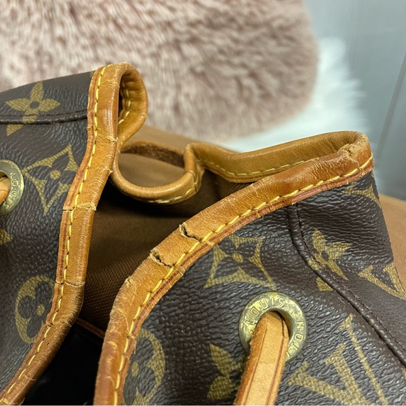 Louis Vuitton Monogram Montsouris MM Backpack - Picture 12 of 17